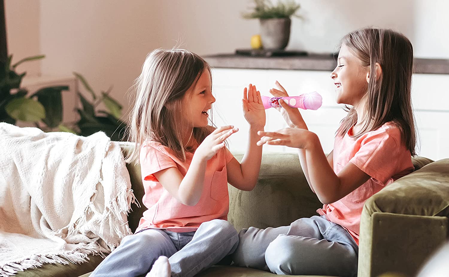 eKids Disney Princess Ασύρματο Μικρόφωνο Karaoke για παιδιά με ενσωματωμένη μουσική, φωτισμό, Sound Effects (DP-070) (Ροζ)