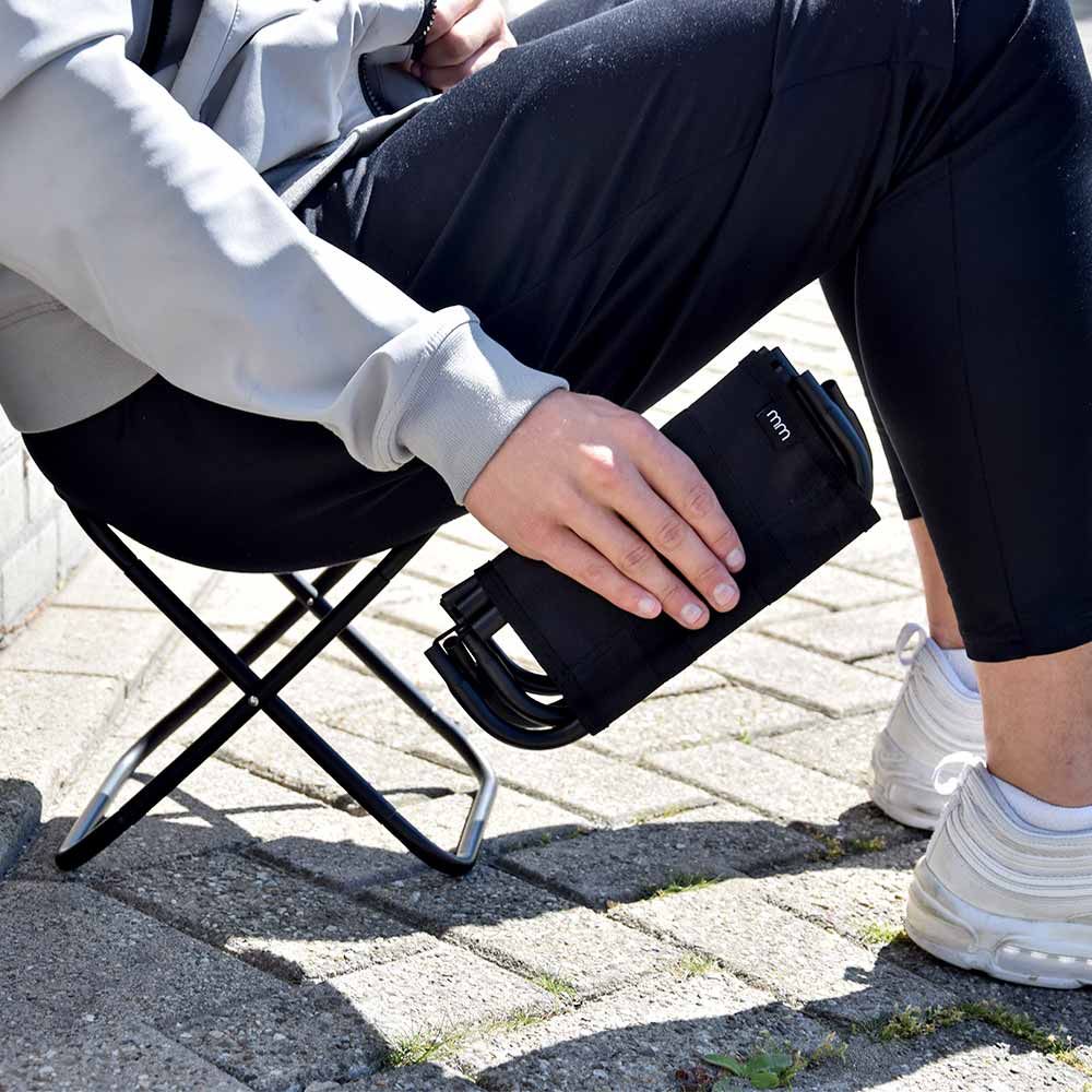 Foldable Pocket Stool – Πτυσσόμενο Σκαμπό Τσέπης για Εξωτερικές Δραστηριότητες